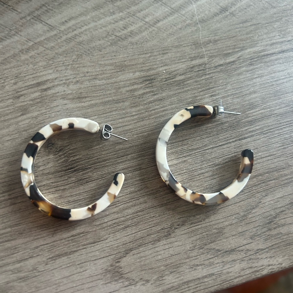 Tortoise Shell Hoop Earrings